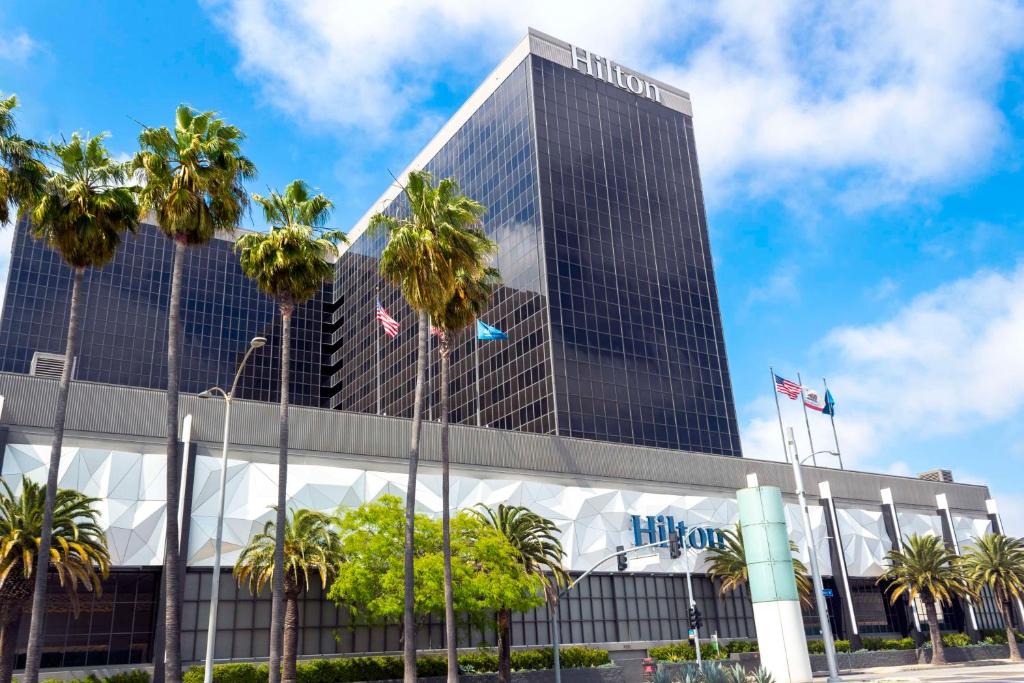 HDHotelCaliforniaLos AngelesHilton Los Angeles AirportAussenansicht