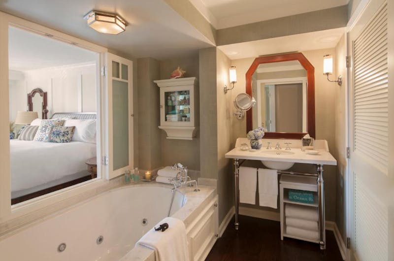 HotelCaliforniaLos AngelesShutters on the beachBadezimmer