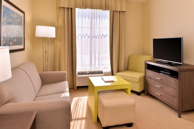 HDHotelLouisianaHoumaHomewood Suites by HiltonWohnbereich