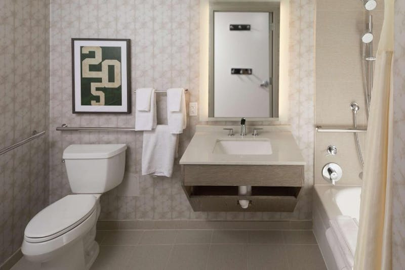 HotelAlabamaBirminghamHilton Birmingham at UABBadezimmer