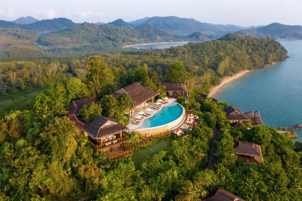 HDHotelThailandSix Senses Yao NoiPool Ansicht