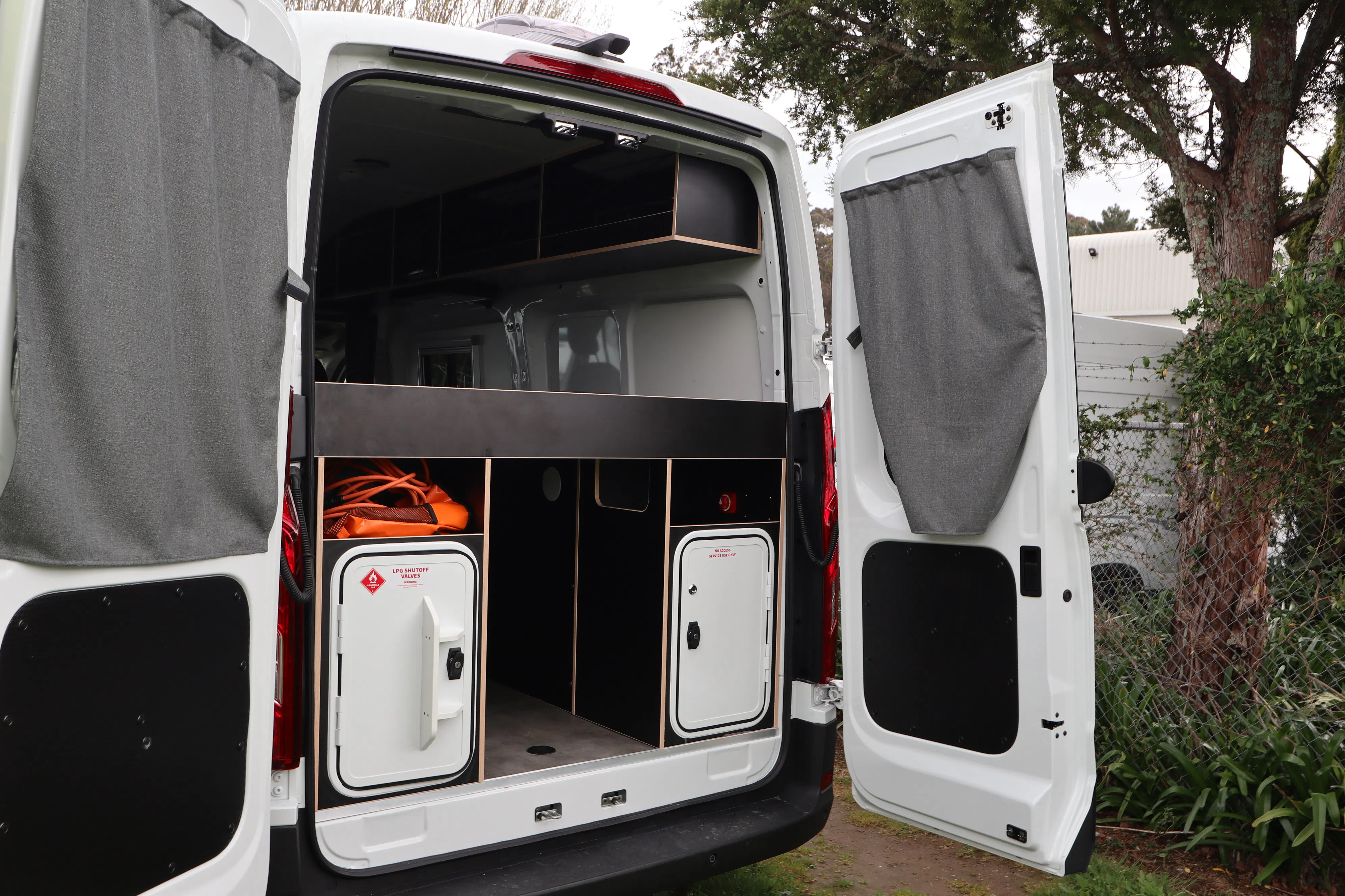 HDFahrzeugeBritz NZHiTopBritz HiTop NZ underbed storage IMG 4569