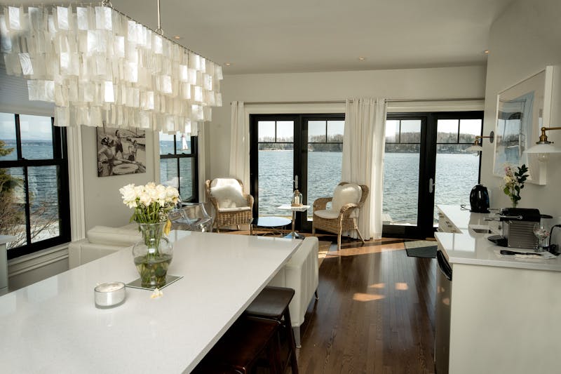 HotelNova ScotiaDunlop InnLounge