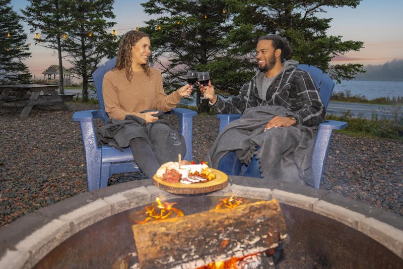 HDHotelNova ScotiaMarmalade MotelLagerfeuer IMG 8935 Edit