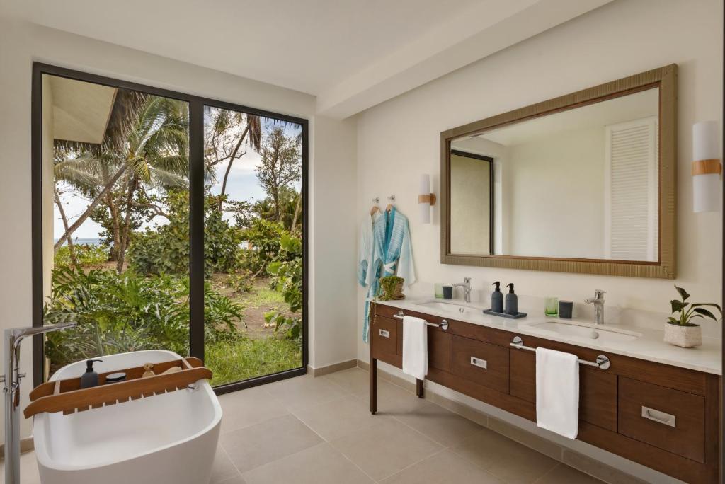HDHotelGrenadaSix Senses La SagesseBadezimmer