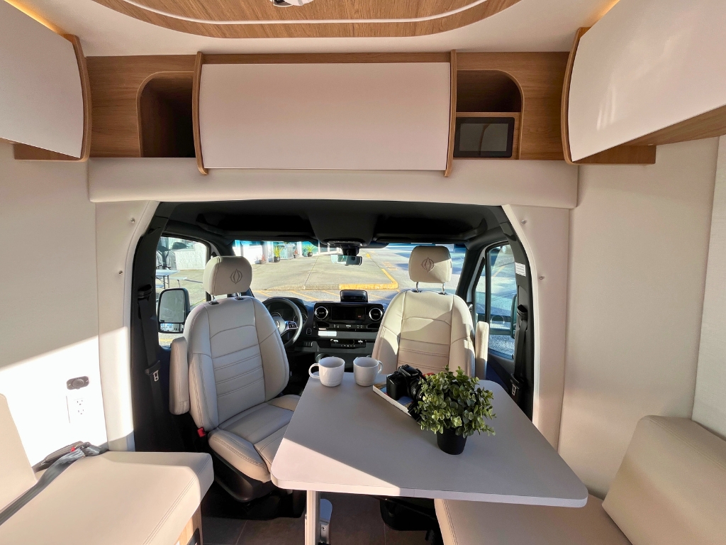 HDFahrzeugeFraserwayB Premium2026 Rent InteriorImages ClassB+ Premium 08 102