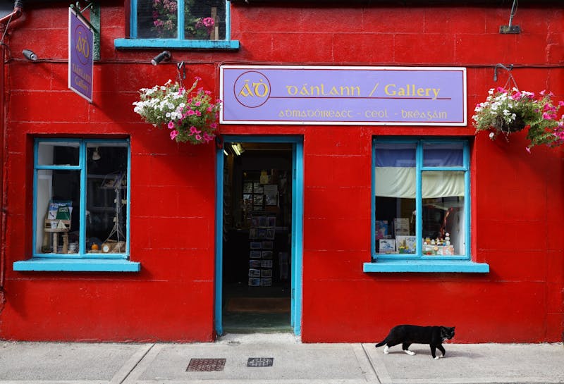 HDIrlandDingleDingle Shopfront Dingle Peninsula Co Kerry