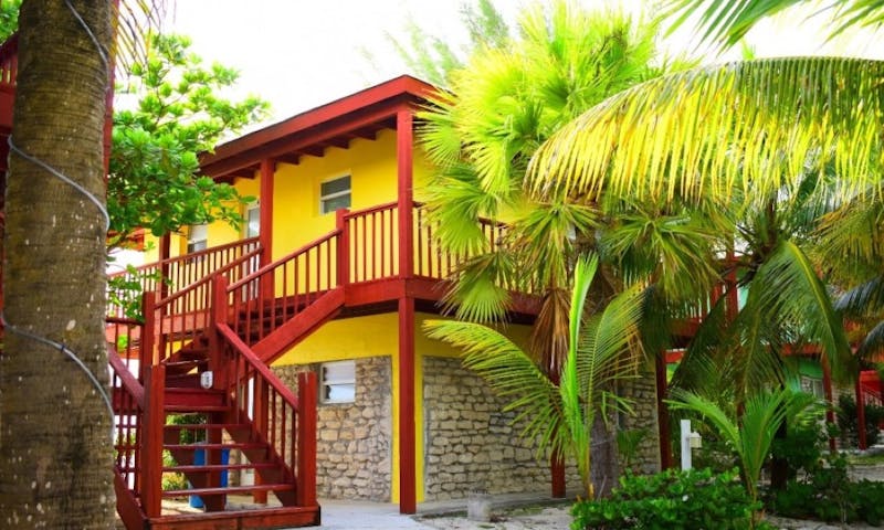 HDHotelBahamasSan SalvadorThe Sands HotelHaus unter Palmen