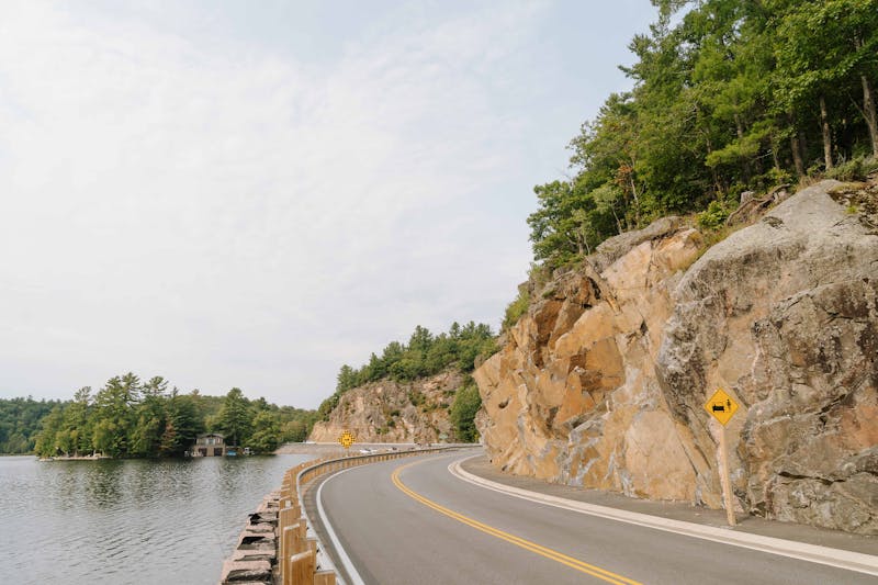 HDOntarioMuskoka LakesRosseau Crossroads B3 03940 Barb Simkova DON