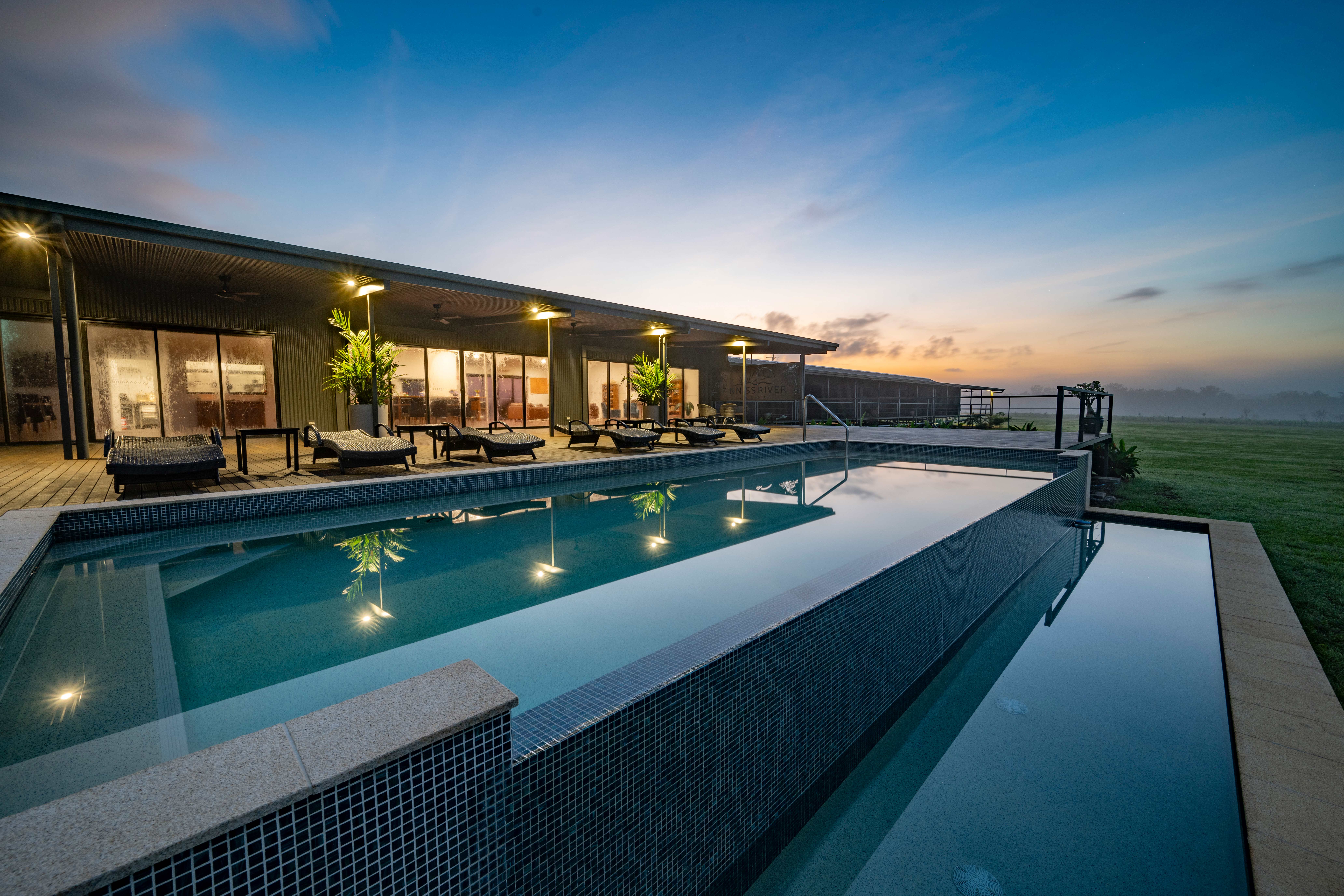 HDHotelAustralienNTFinniss River LodgeLodge und Pool