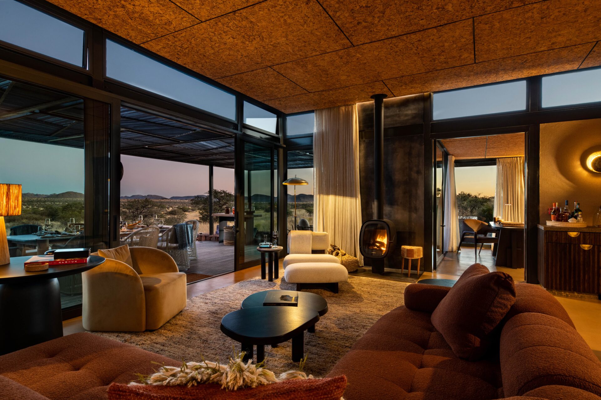 HDHotelSuedafrikaTswalu Kalahari ReserveLounge at Dusk