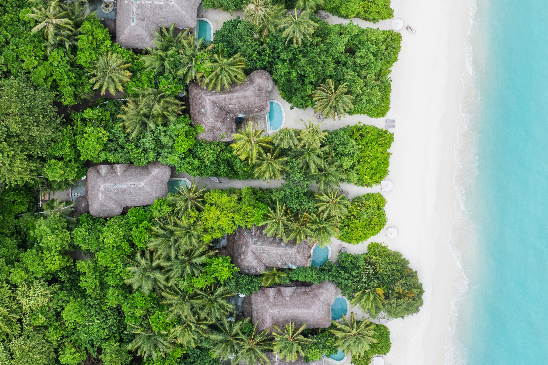 HDHotelMaledivenSoneva FushiBirdview Crusoe Suite with Pool8 2