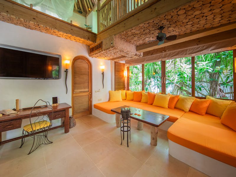 HDHotelMaledivenSoneva FushiWohnzimmer Crusoe Suite with Pool