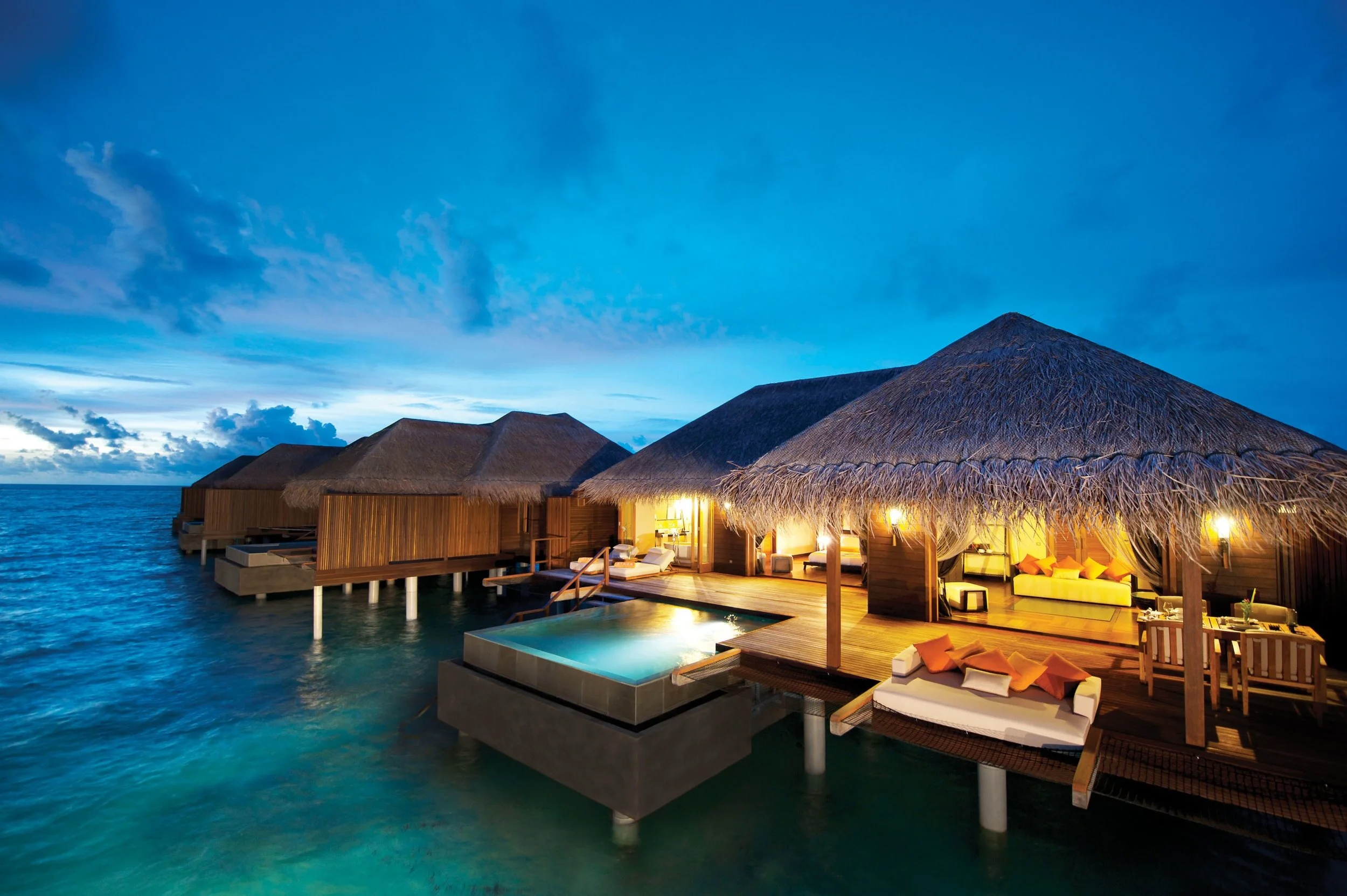 HDHotelMaledivenAyada MaldivesSunset+Ocean+Suite