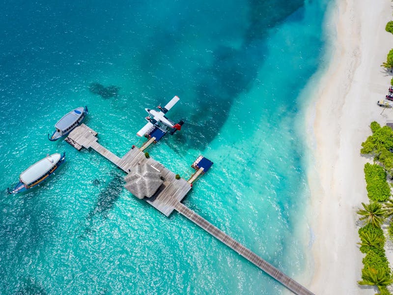 HDHotelMaledivenLUX South Ari AtollDrone Steg