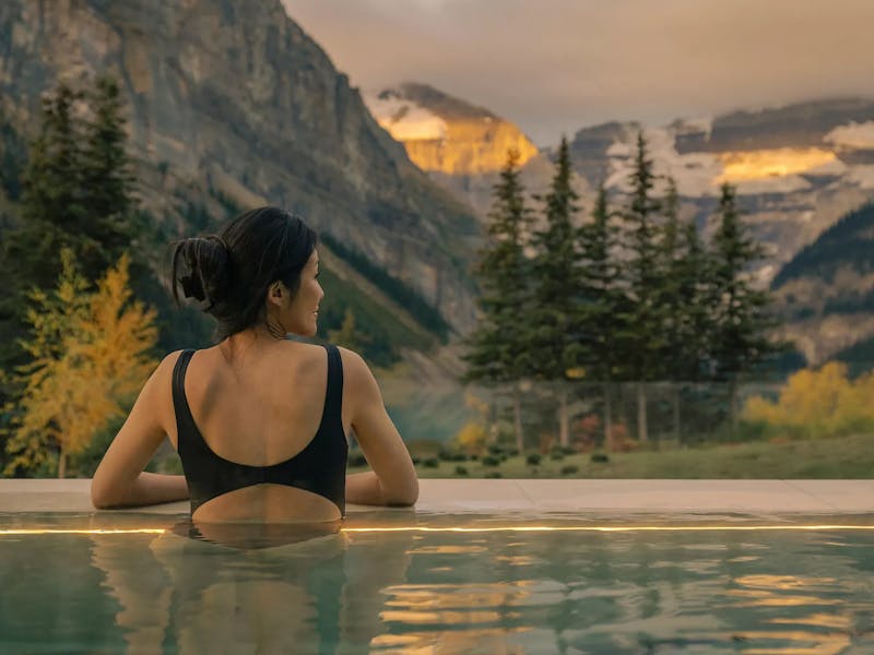 HDHotelKanadaFairmont Chateau Lake LouisePool2