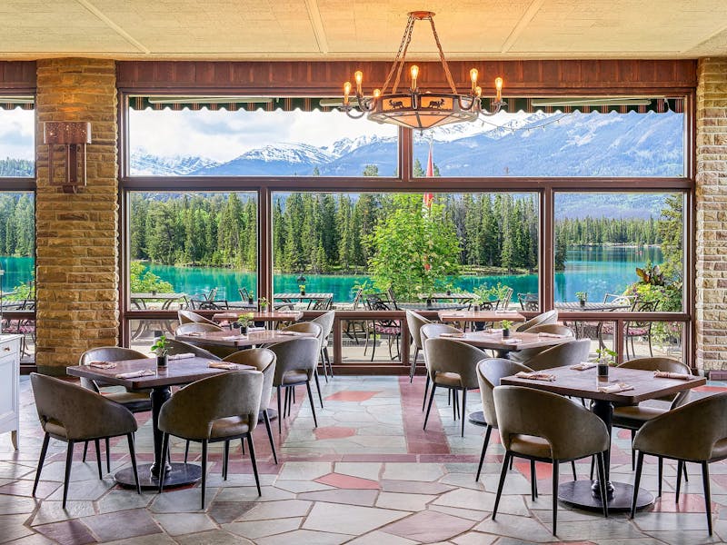 HDHotelKanadaFairmont Jasper Park LodgeRestaurant