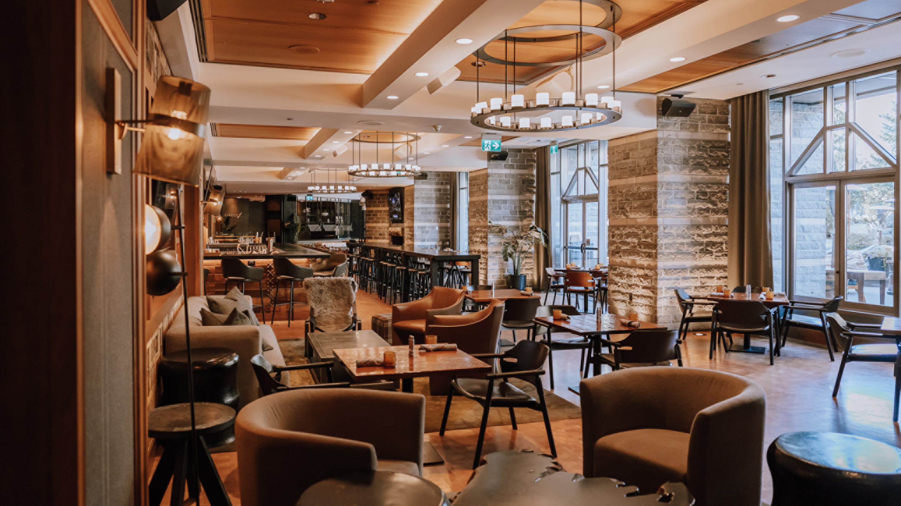 HDHotelKanadaFour Seasons Resort WhistlerRestaunrant