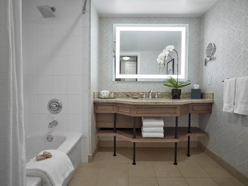 HDHotelKanadaSun Peaks Grand Hotel Conference CentreBad