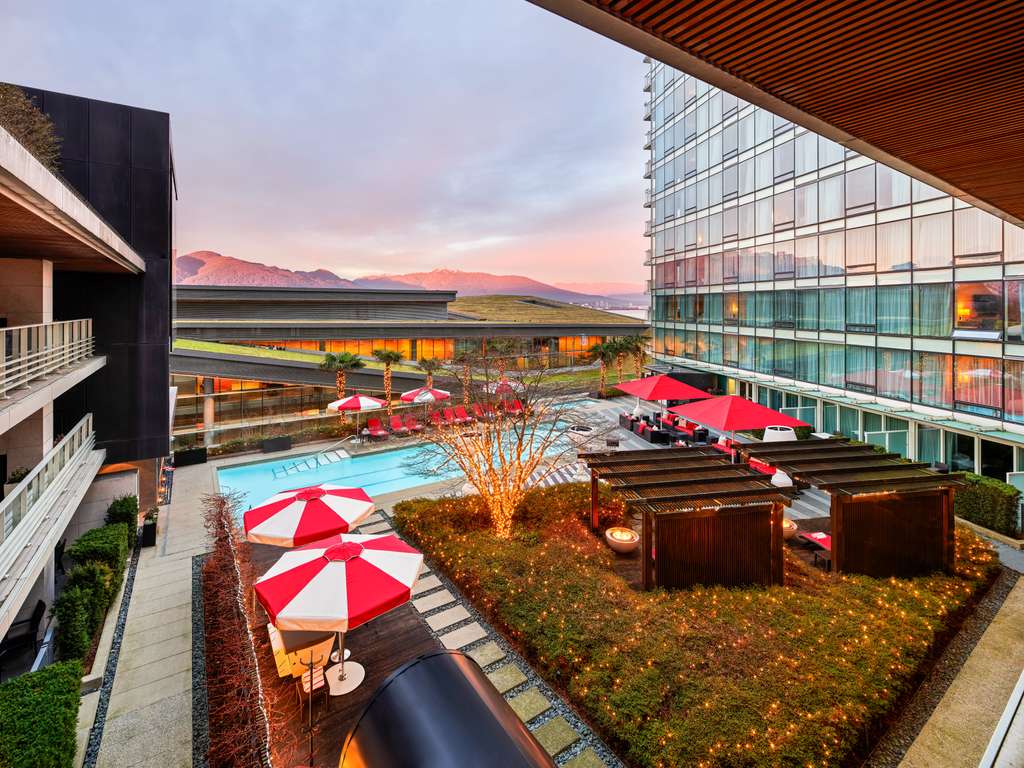 HDHotelKanadaThe Fairmont Pacific RimPool