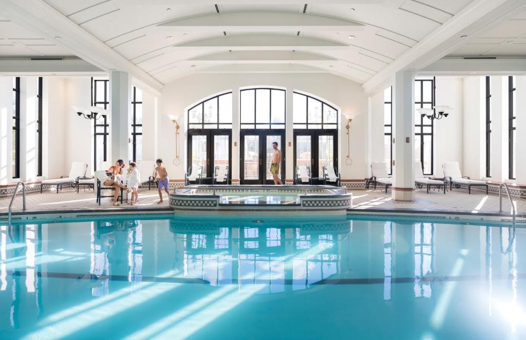 HDHotelKanadaFairmont Le Chateau FrontenacPool