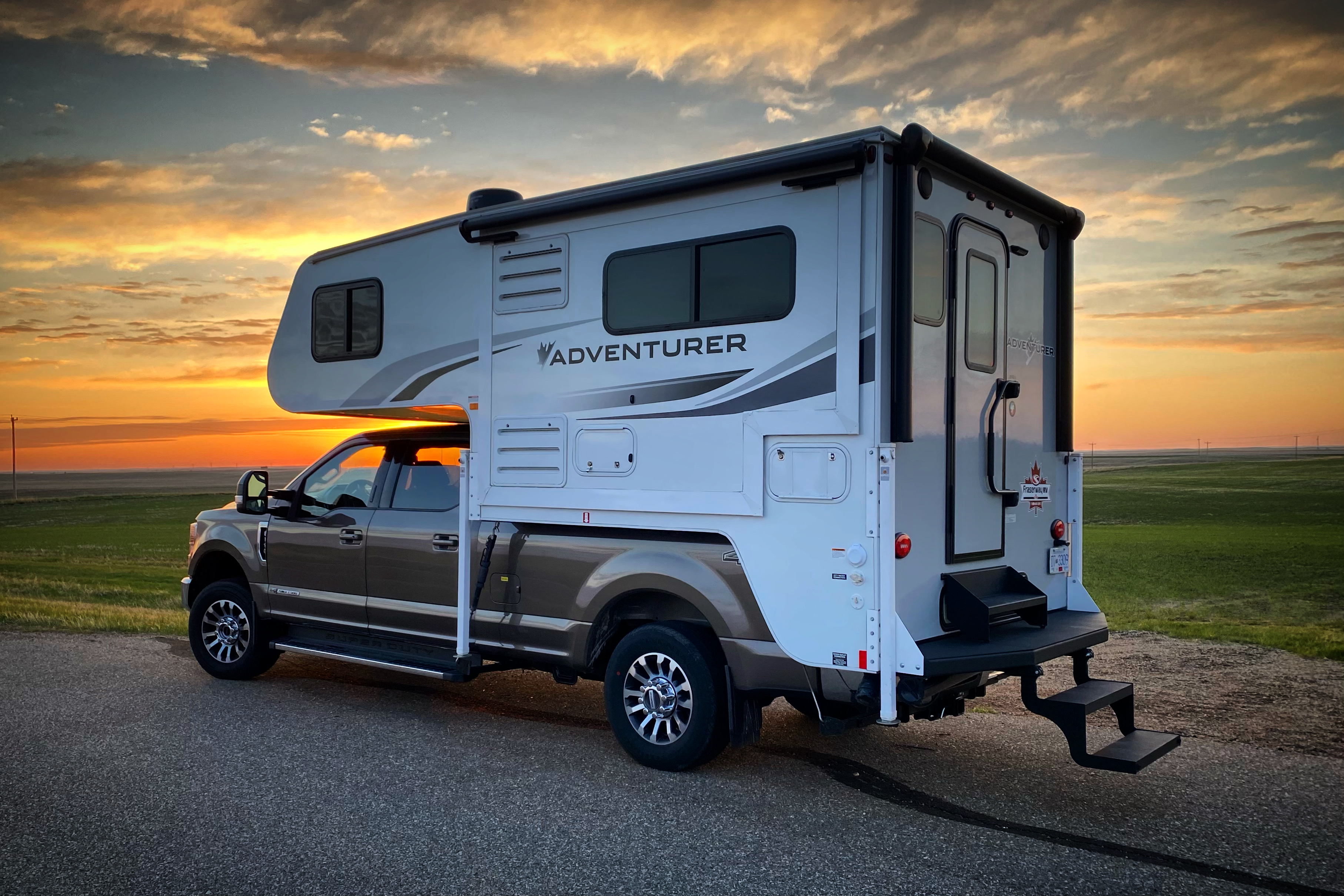 HDFahrzeugeFraserwayTruck CamperSunset in Bassano Alberta