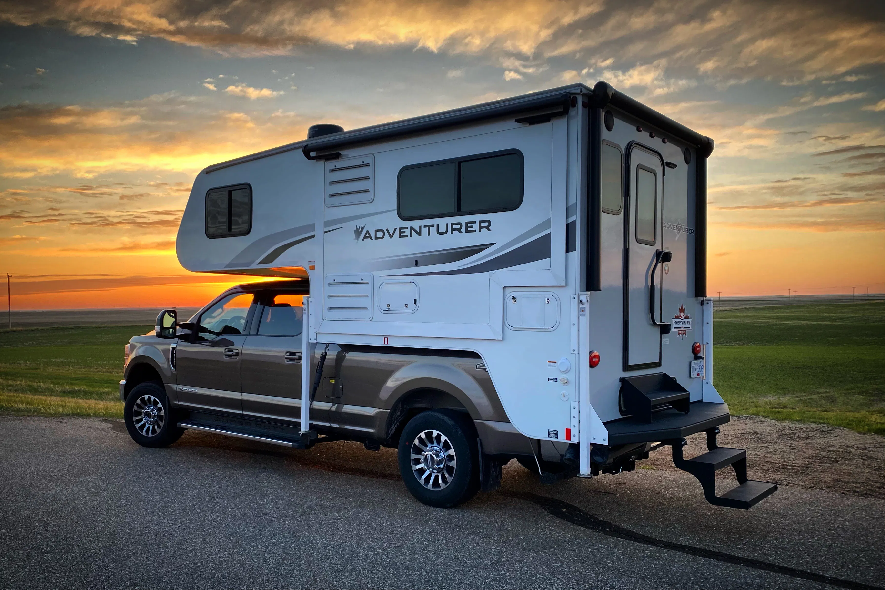 HDFahrzeugeFraserwayTruck CamperSunset in Bassano Alberta