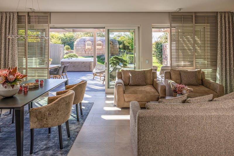 HDDeutschlandWeissenhausWeissenhaus Signature Villa Wohnbereich Terrasse