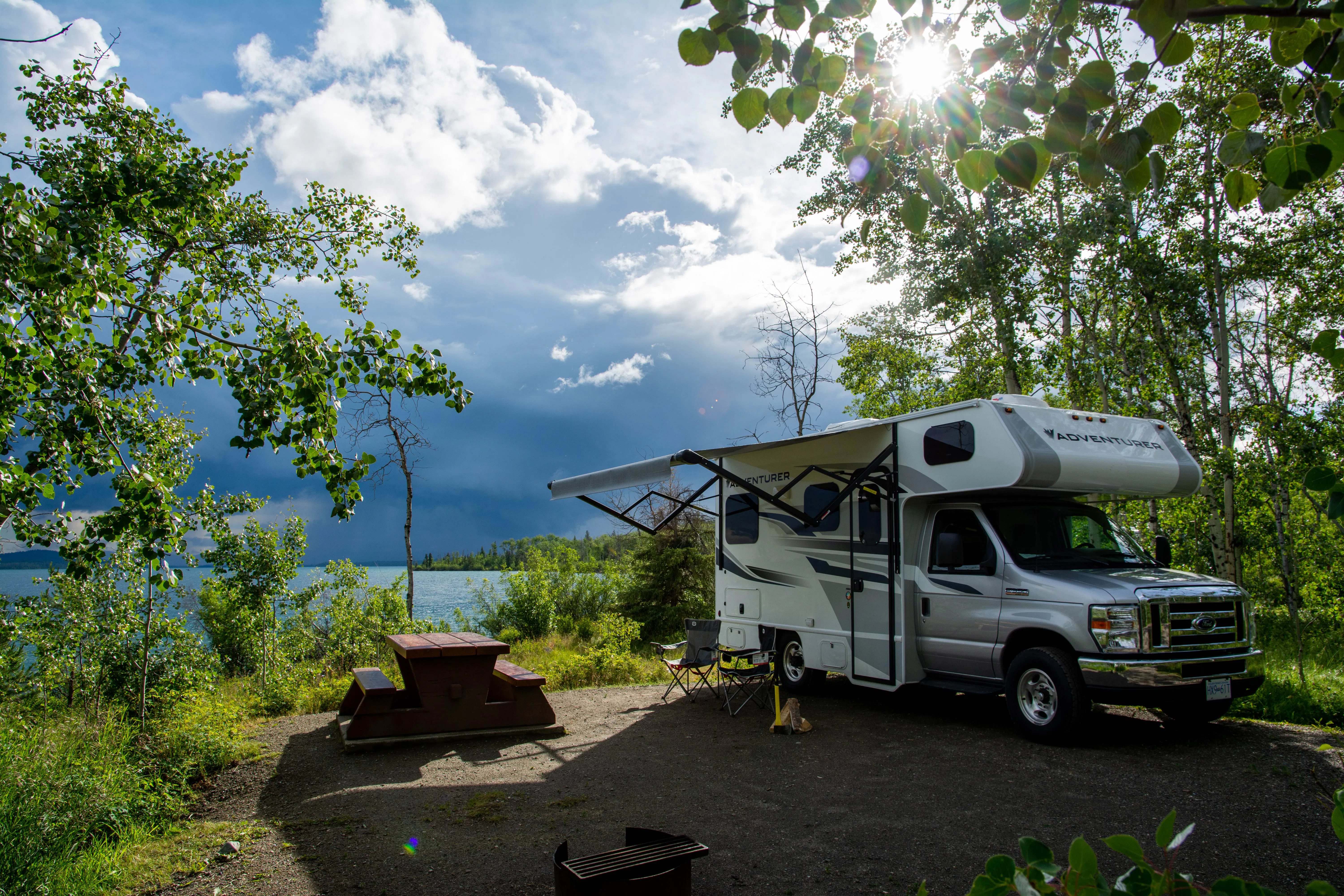 HDFahrzeugeFraserwayC SmallCampground GreenLake BC JelleVanLeeuwen