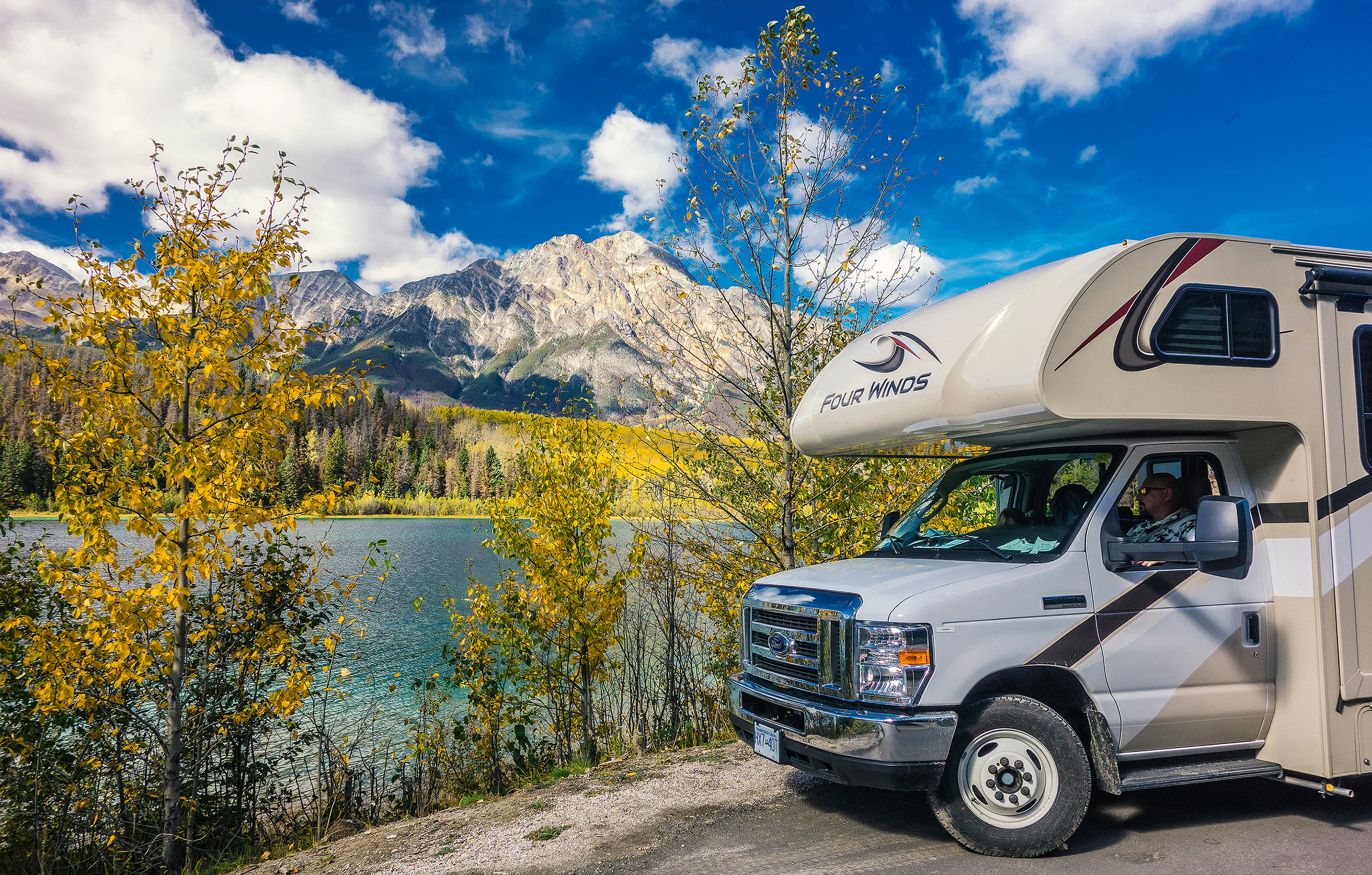 HDFahrzeugeFraserwayC XLargeAussenansicht BowLakeViewpoint AB RuthMWoronieck