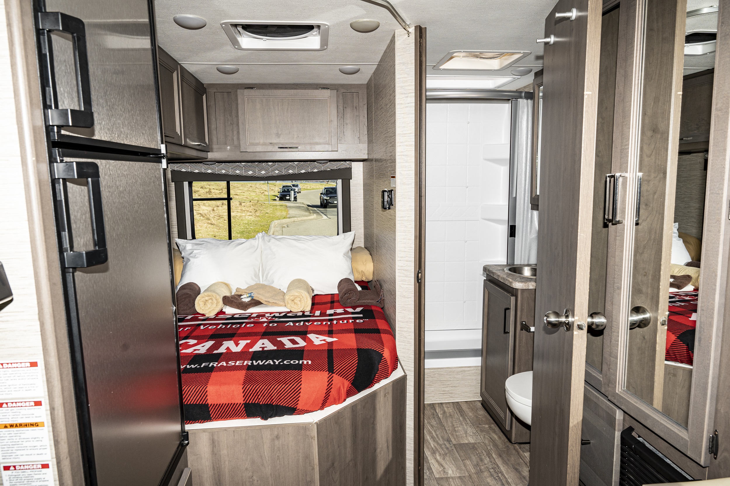 HDFahrzeugeFraserwayRoF C ClassDoppelbett Bad Beispiel