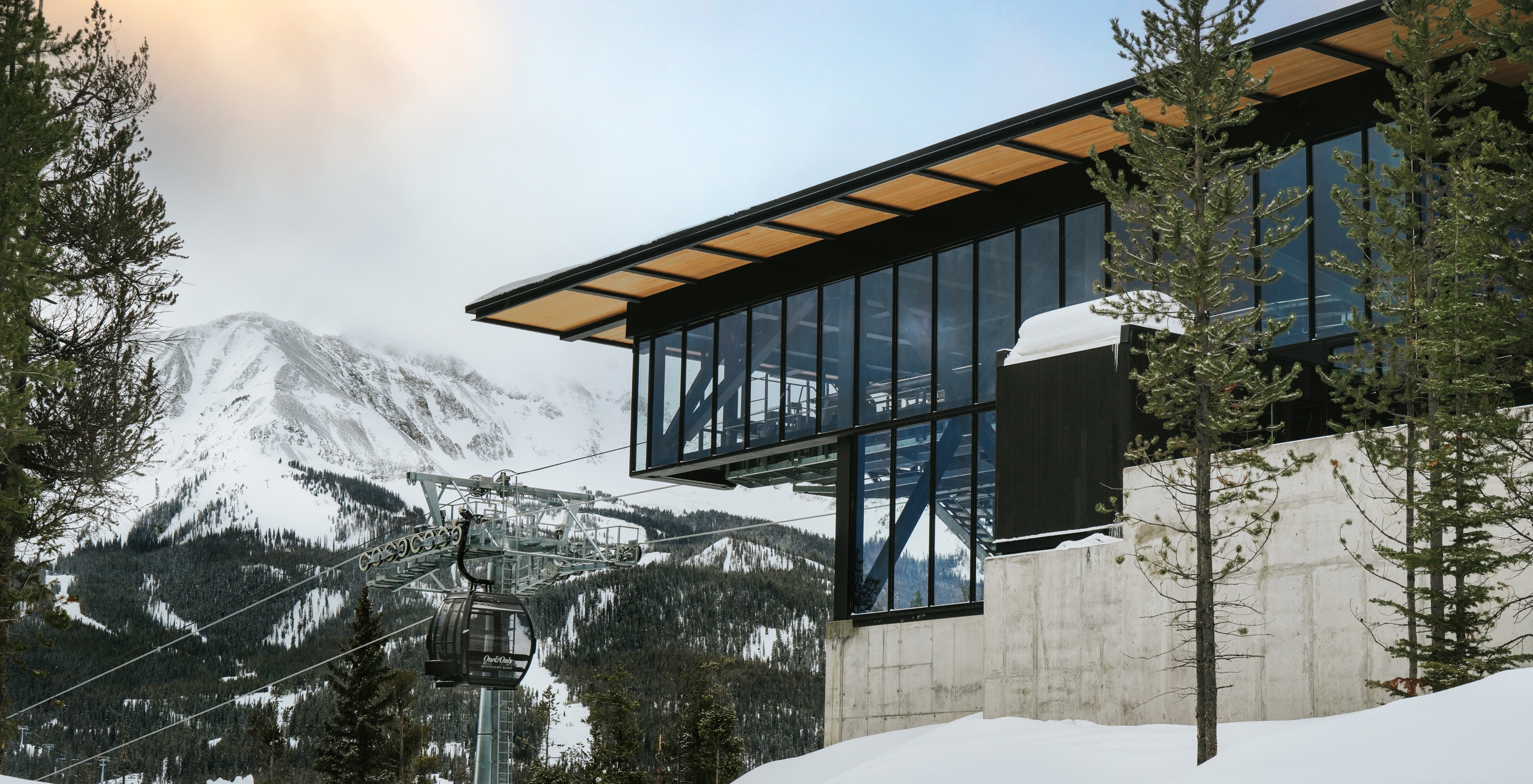 HDHotelMontanaOne and OnlyOneOnly Gondola