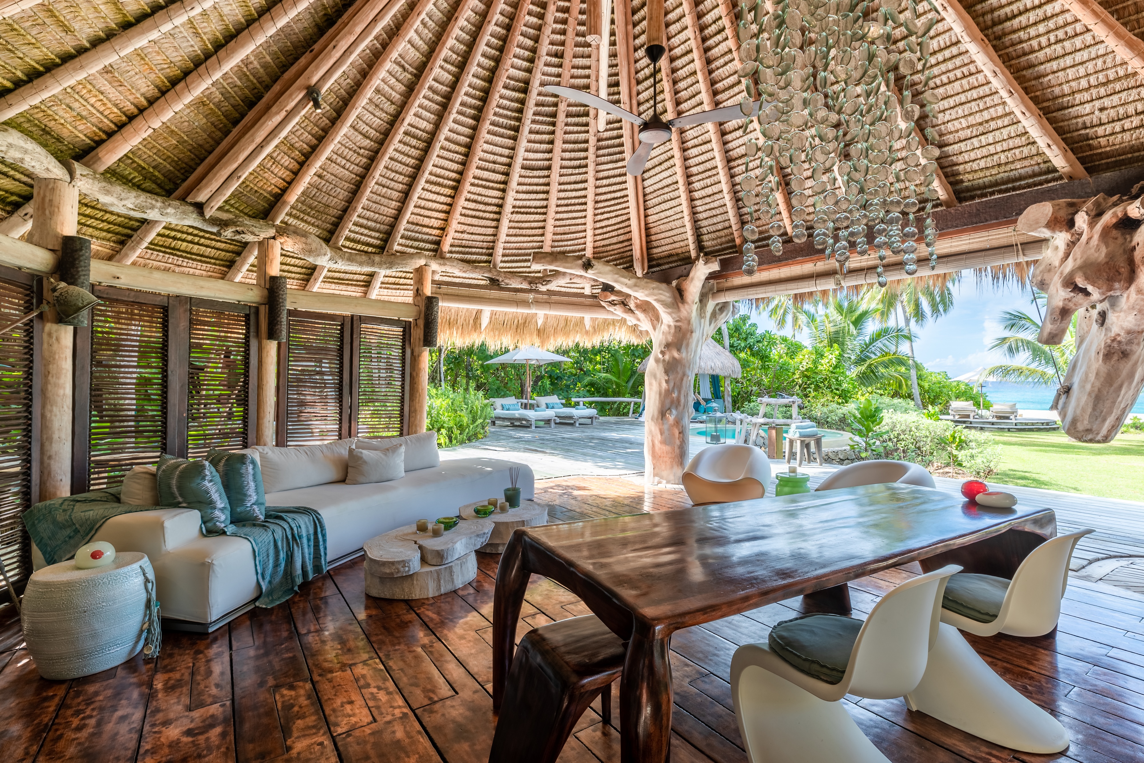 HDHotelSeychellenNorth IslandBeachfront Villa Living Room