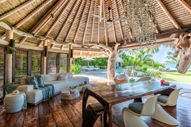 HDHotelSeychellenNorth IslandBeachfront Villa Living Room