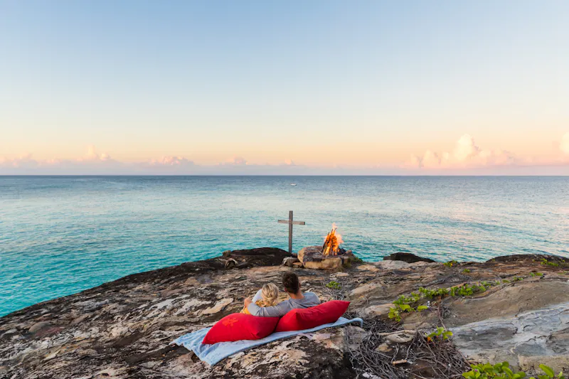 HDHotelSeychellenNorth IslandDestination Dining Fire By The Cross