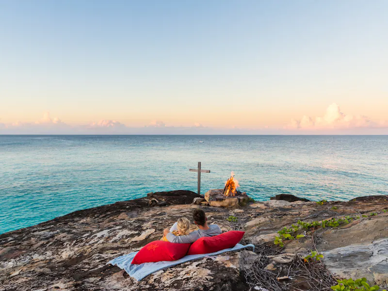 HDHotelSeychellenNorth IslandDestination Dining Fire By The Cross
