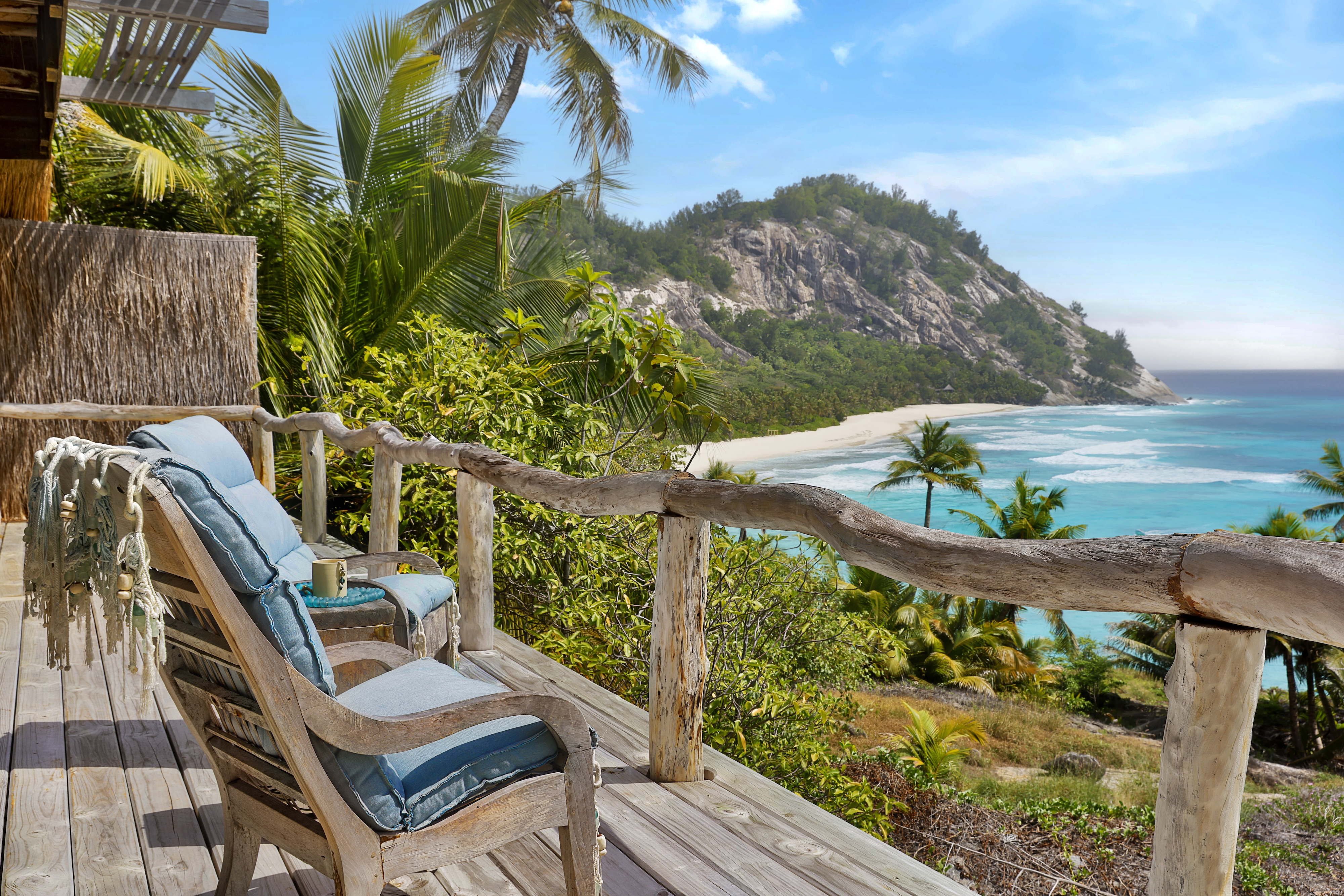 HDHotelSeychellenNorth IslandThe Spa Relaxation Area View