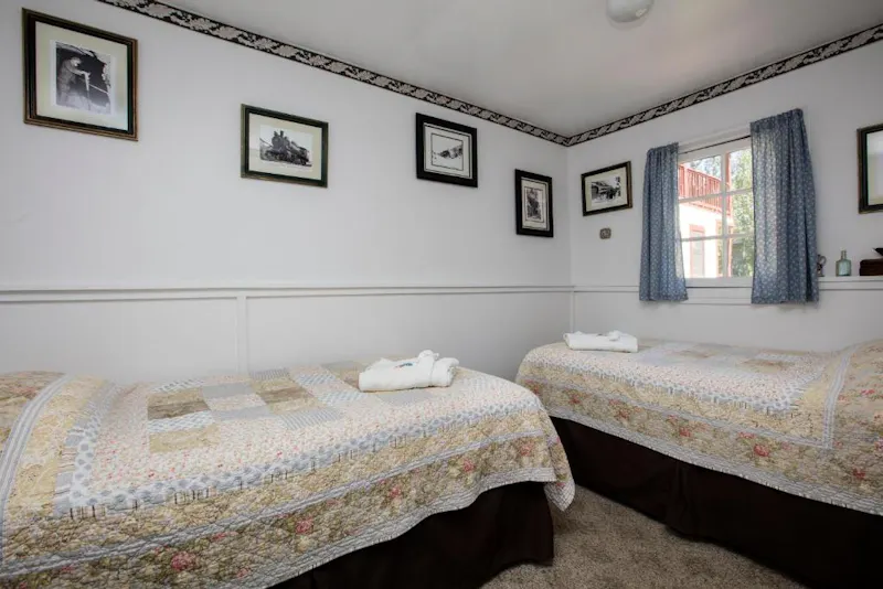 HotelAlaskaMcCarthy LodgeZimmerbeispiel