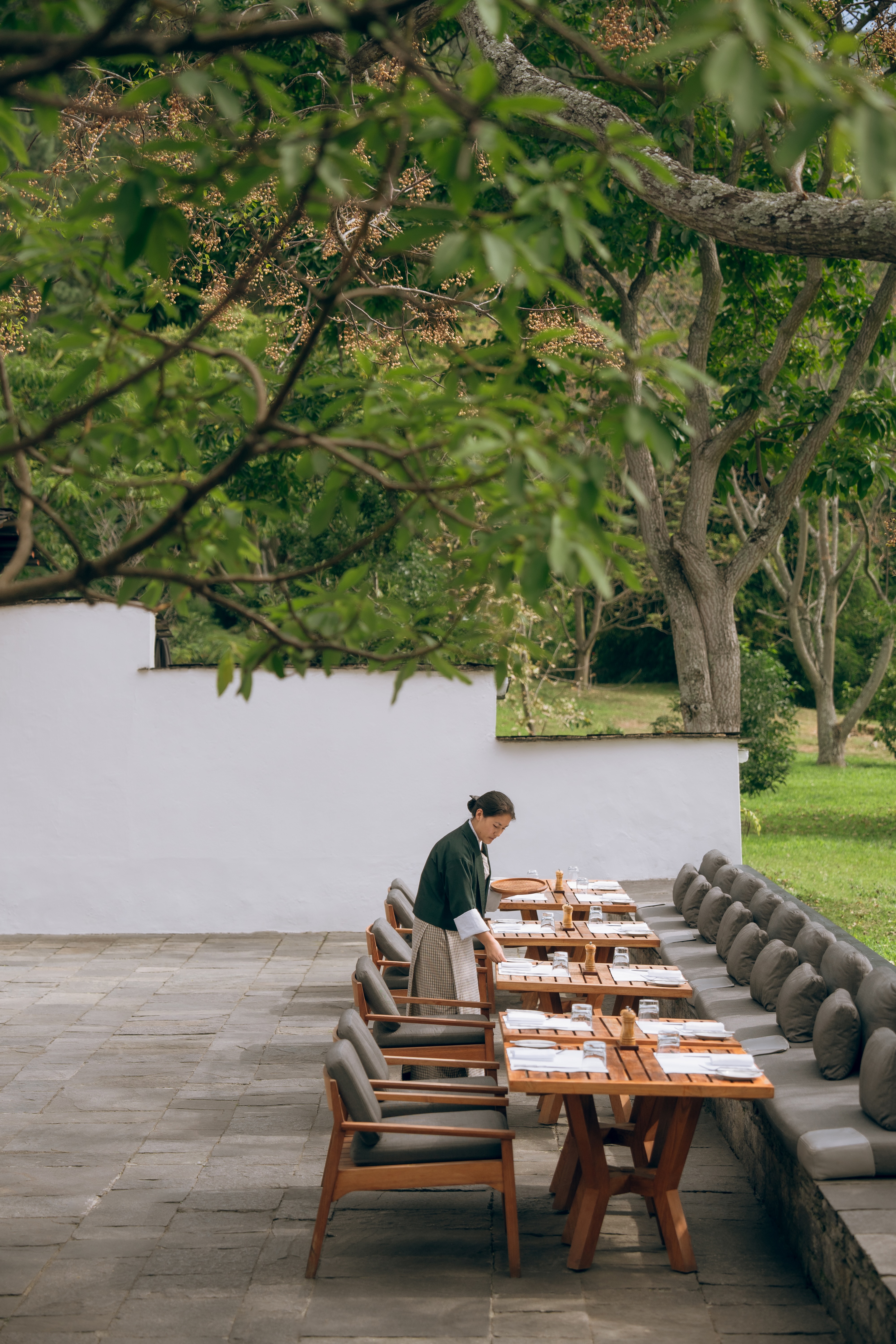 HDHotelBhutanAmankoraPunakhaCourtyard Dining 2
