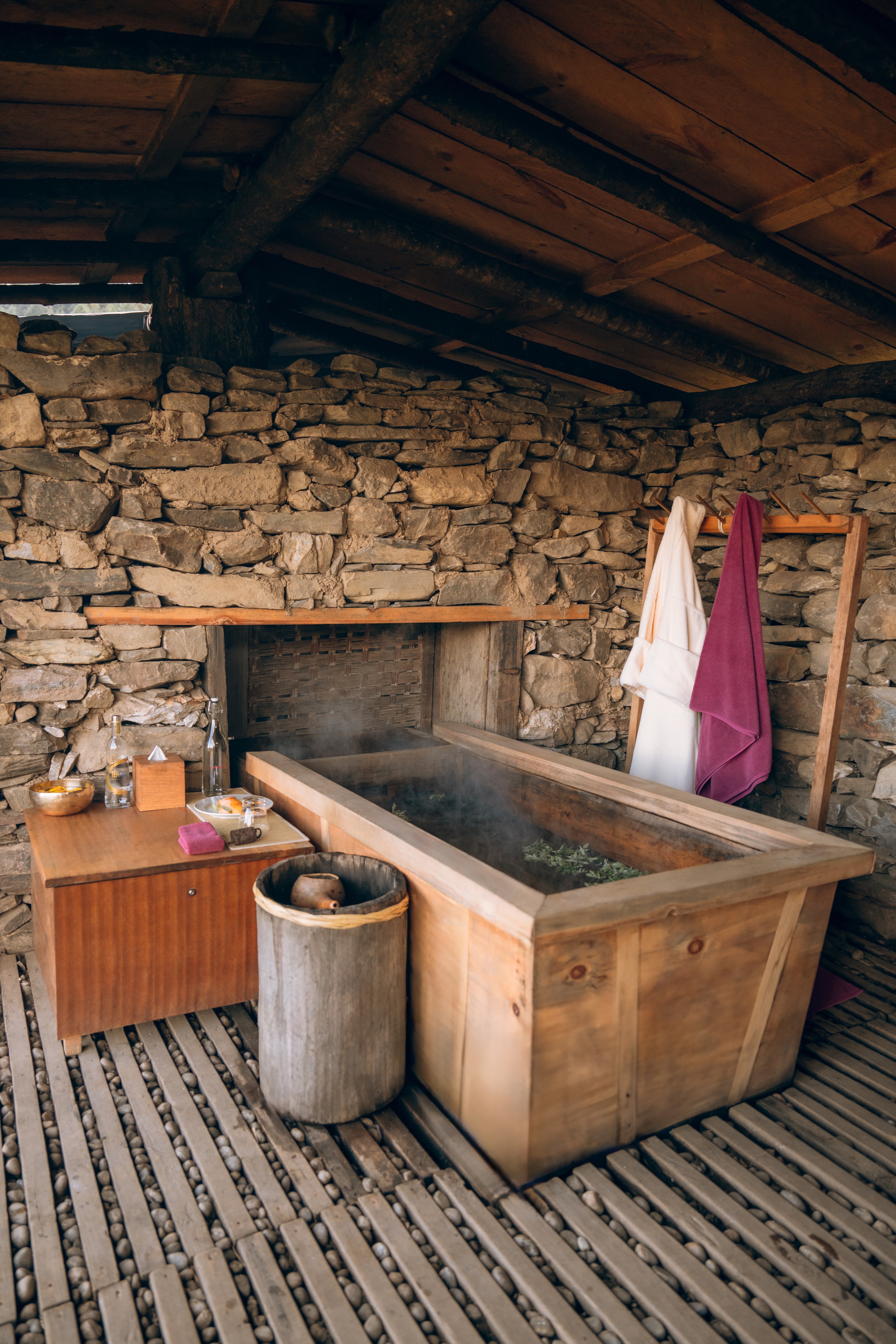 HDHotelBhutanAmankoraGangteyHot Stone Bath