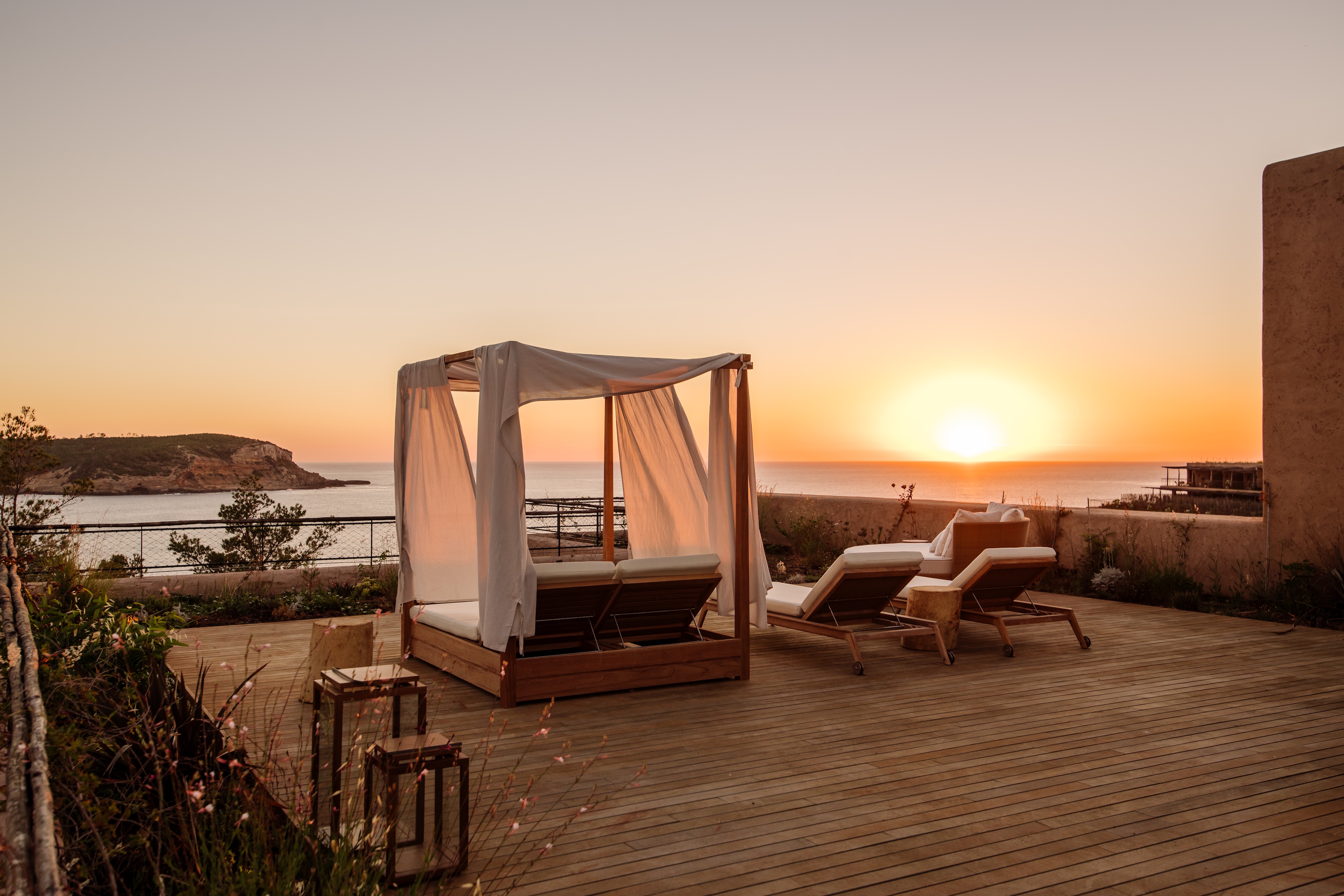 HDHotelSpanienSix Senses IbizaTen Bedroom Mansion rooftop sunset