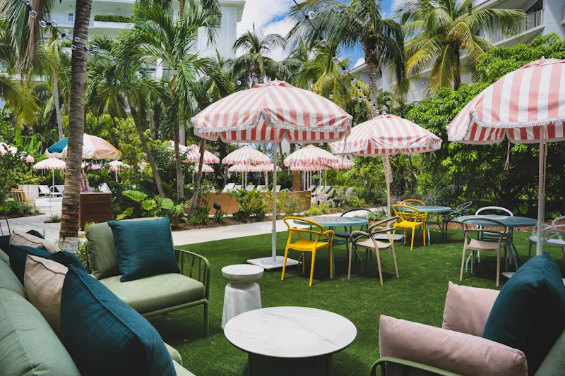 HDHotelCayman IslandsHampton by Hilton Grand Cayman Seven Mile Beachsitting