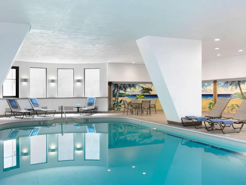 HDHotelMissouriSpringfieldThe President Abraham Lincoln Hotel Pool