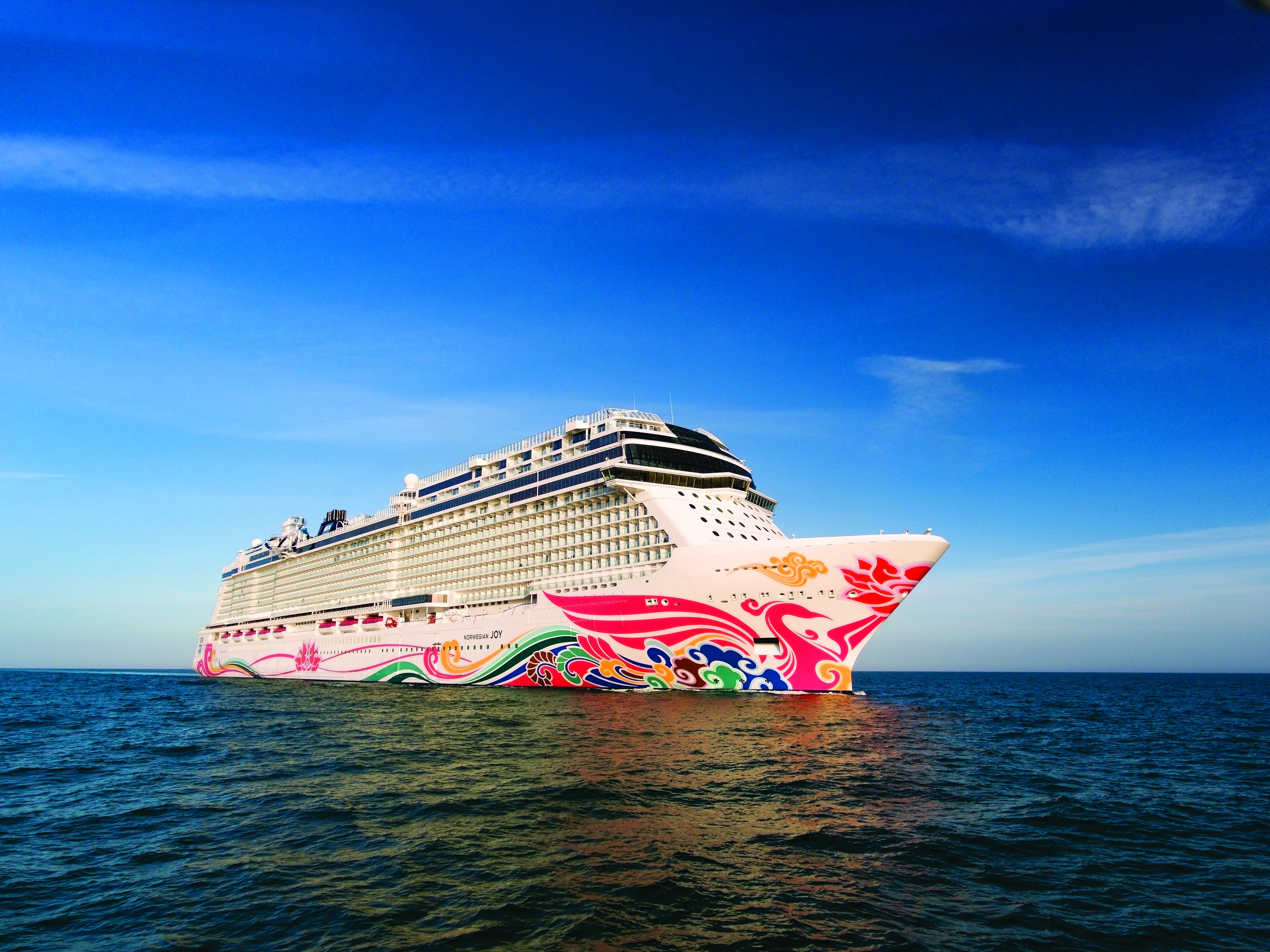 Norwegian Joy auf See