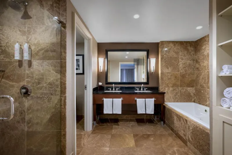 HotelGeorgiaMaconMacon Marriott City CenterBadezimmer