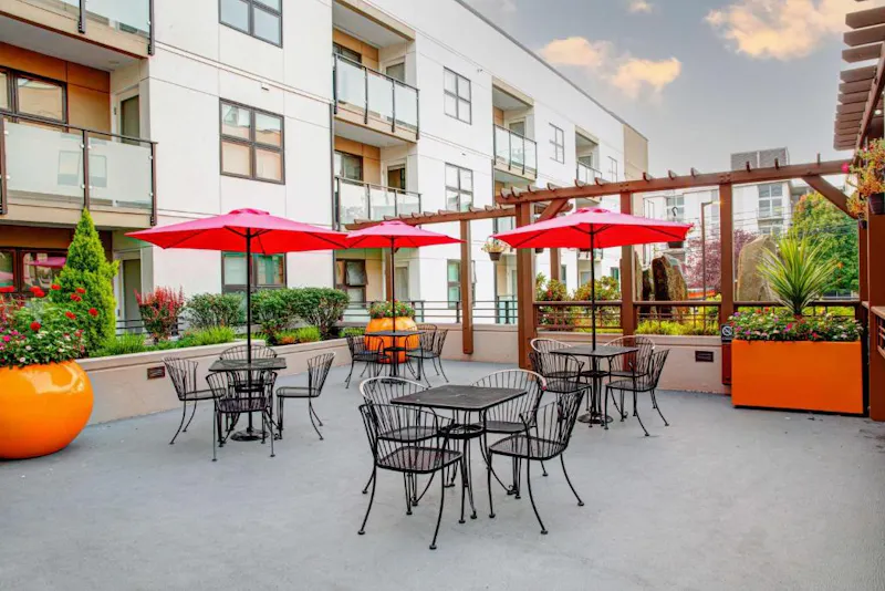 HDHotelWashingtonSeattleHampton Inn and Suites DowntownPatio