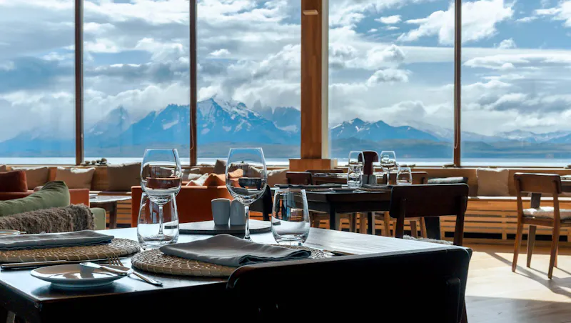 HDHotelChileTierra Patagonia HotelRestaurant2