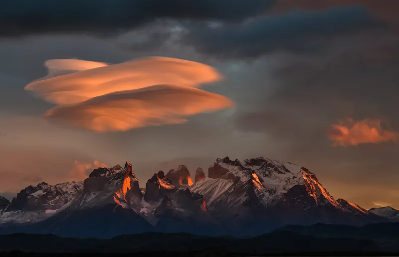 HDChileTorres del PaineBerge Sunset