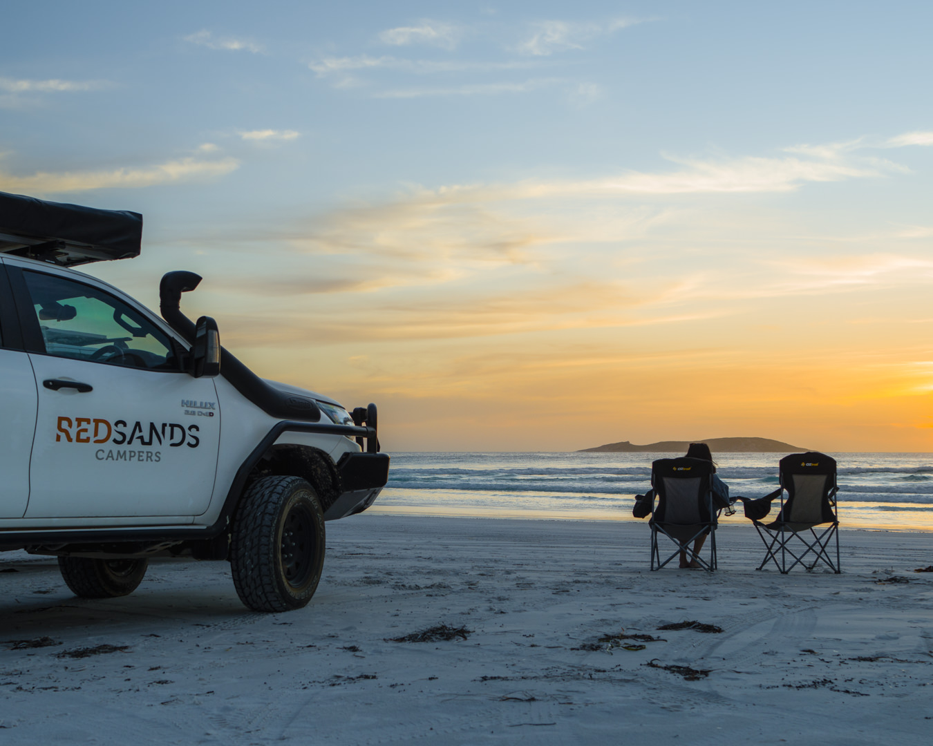 HDFahrzeugeRedSands Camper2 Personen 4WD Rooftop Camper13 Beach