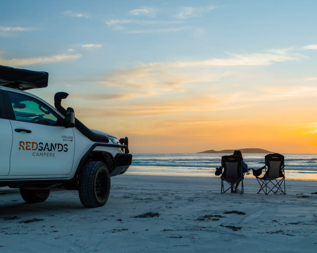 HDFahrzeugeRedSands Camper2 Personen 4WD Rooftop Camper13 Beach